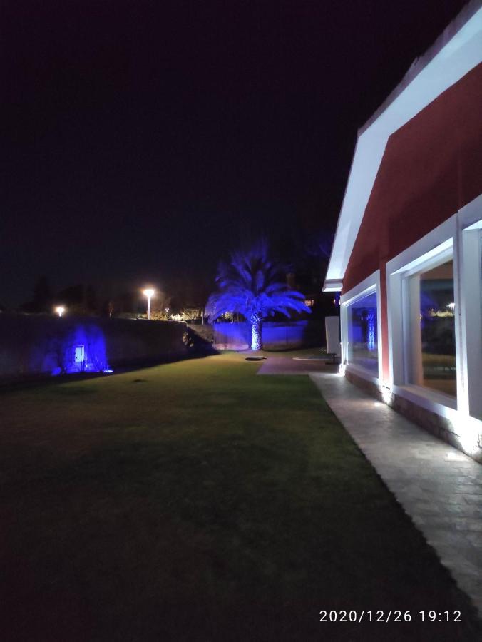 Chalet Con Piscina Y Jacuzzi En Madrid Alquila Habitaciones Algete Ngoại thất bức ảnh