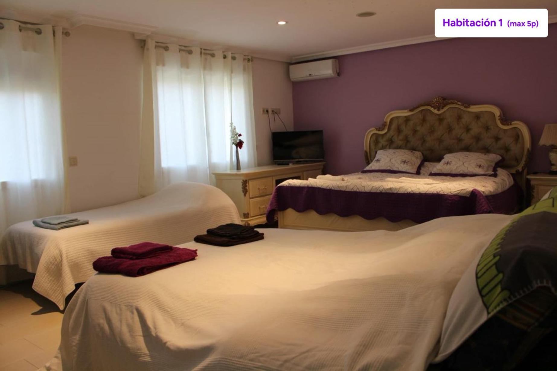 Chalet Con Piscina Y Jacuzzi En Madrid Alquila Habitaciones Algete Ngoại thất bức ảnh