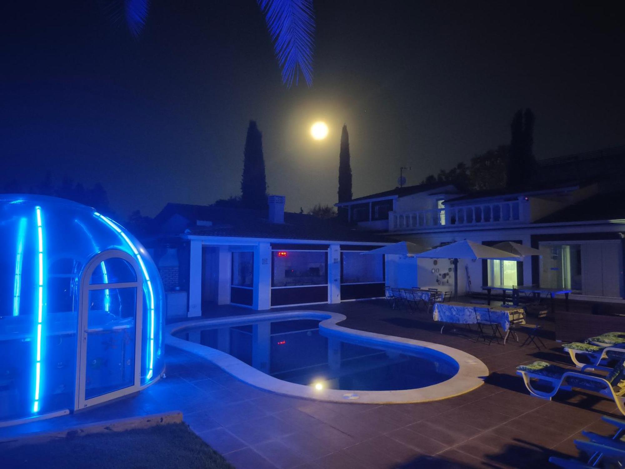 Chalet Con Piscina Y Jacuzzi En Madrid Alquila Habitaciones Algete Ngoại thất bức ảnh