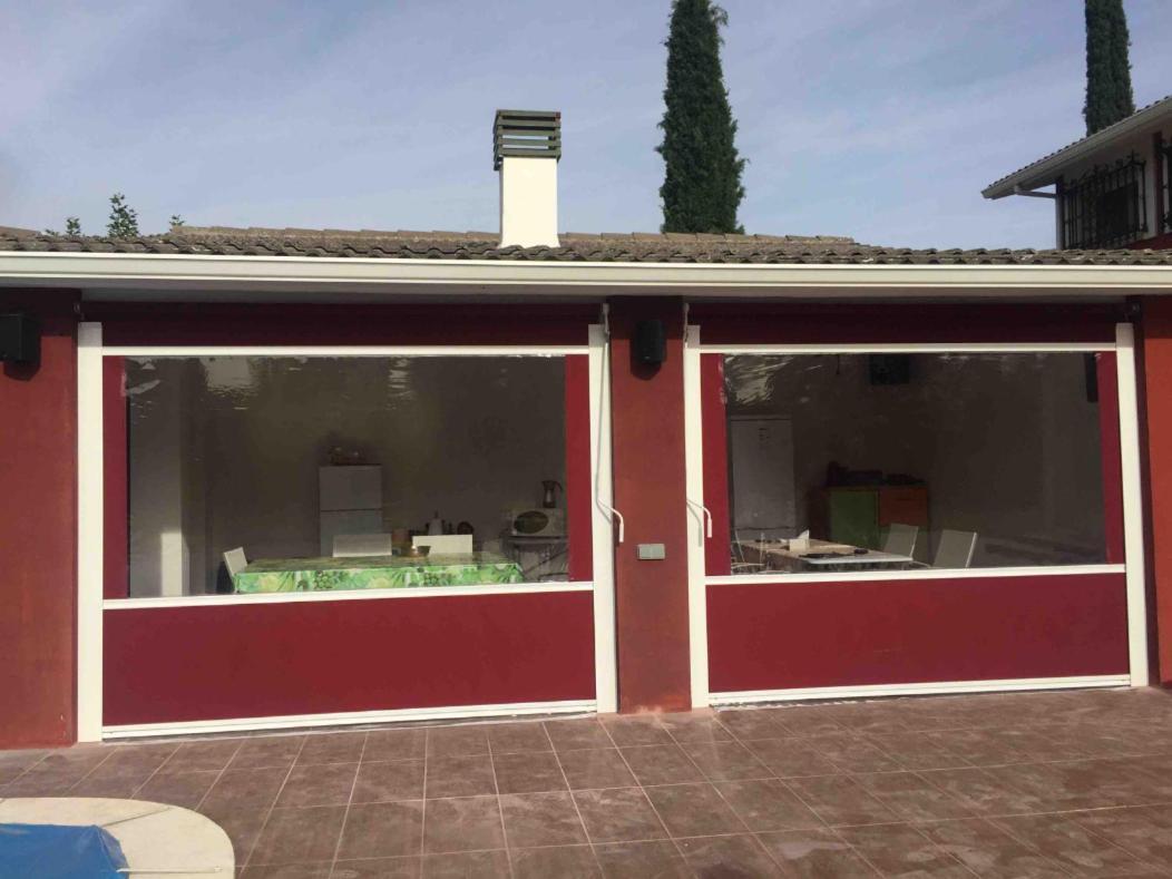 Chalet Con Piscina Y Jacuzzi En Madrid Alquila Habitaciones Algete Ngoại thất bức ảnh