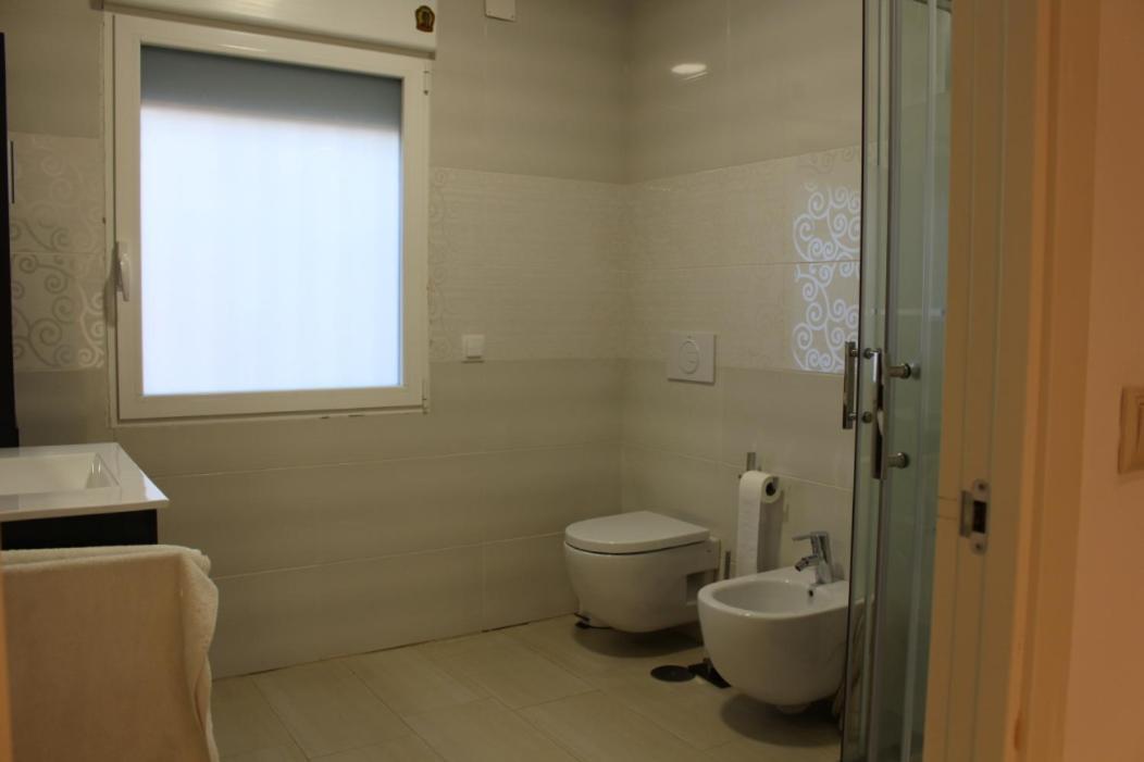 Chalet Con Piscina Y Jacuzzi En Madrid Alquila Habitaciones Algete Ngoại thất bức ảnh